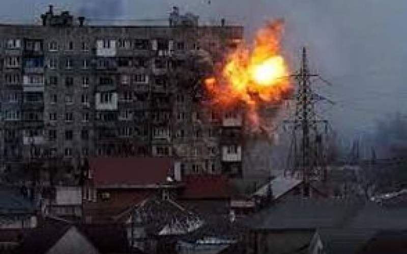 لحظه اصابت موشک روسیه به سالن سینما در اوکراین