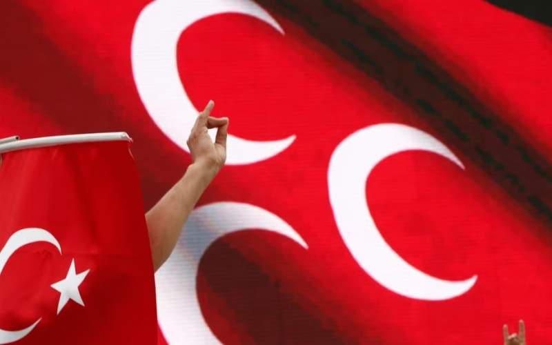 فرانسه: ترکیه در جنجال‌ها درباره عبا نقش دارد