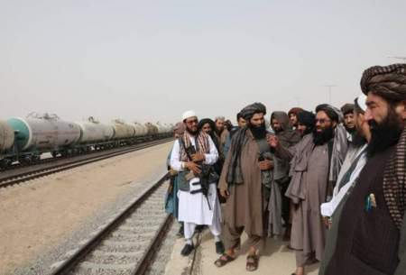 دیدار وزیر سرحدات، اقوام و قبایل طالبان از بندر آقینه در استان فاریاب