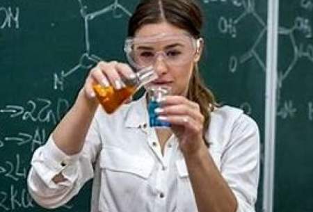آزمایش عجیب یک معلم شیمی در کلاس درس