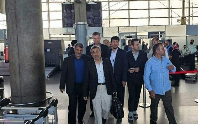 اصرار احمدی‌نژاد برای خروج از ایران چه بود؟
