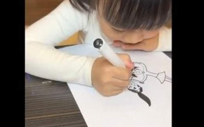نقاشی‌های شگفت انگیزِ یک دختربچه باهوش