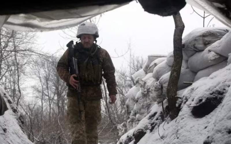 اولین برف در خط مقدم جنگ اوکراین /فیلم