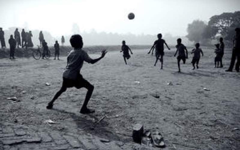 فوتبال خیابانی در آنگولا پر ازحرکات نمایشی جذاب
