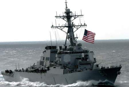 حمله موشکی به یک ناو آمریکا و چند کشتی تجاری در دریای سرخ
