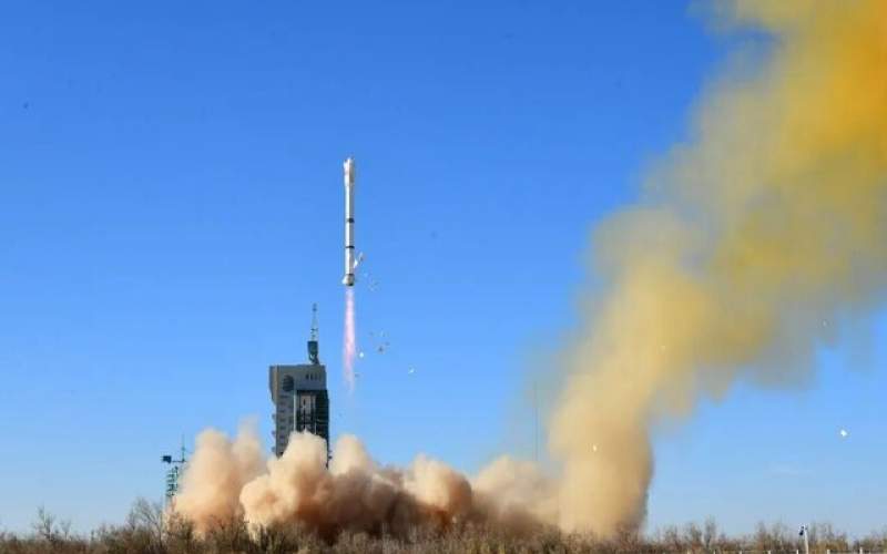 چین یک ماهواره را برای مصر پرتاب کرد