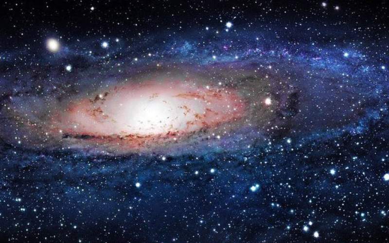 کهکشان آندرومدا در حال نزدیک شدن به زمین