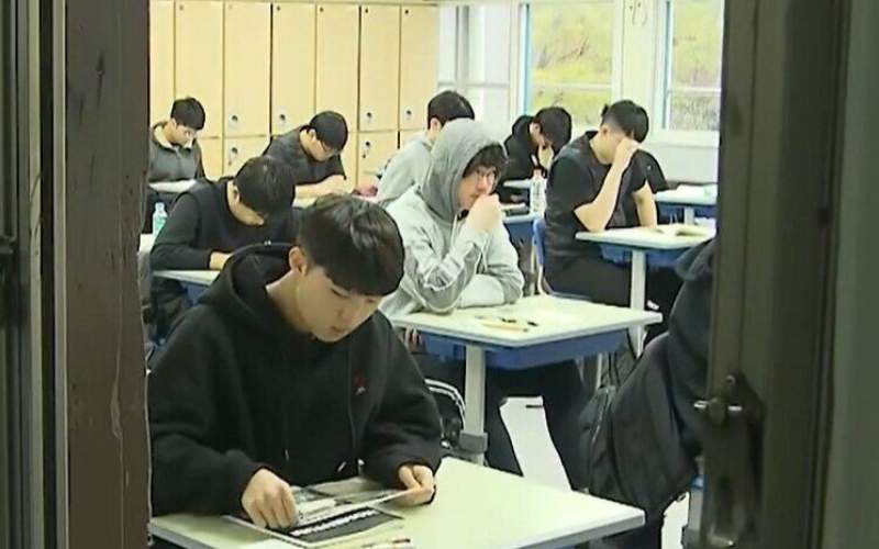 شکایت دانش‌آموزان کره‌ای به‌خاطر ۹۰ ثانیه