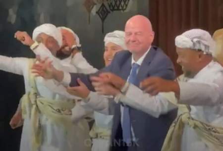 رقص‌ عربی رئیس فیفا در عربستان