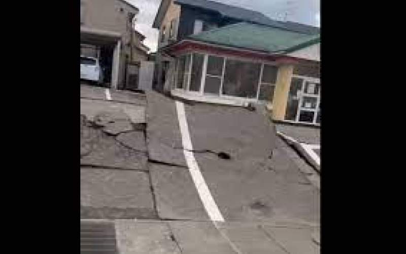 صحنه‌ای عجیب بعد از زلزله ۷.۴ریشتری ژاپن