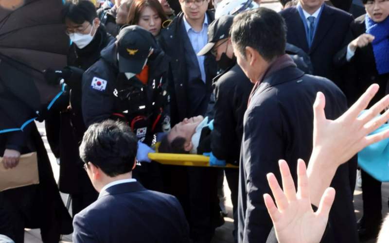 حمله با چاقو به رهبر اپوزیسیون کره جنوبی