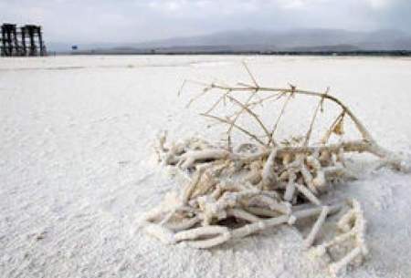 رسما فاتحه دریاچه ارومیه خوانده شد