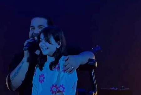 عاشقانه‌های رضا صادقی و دخترش وسط کنسرت