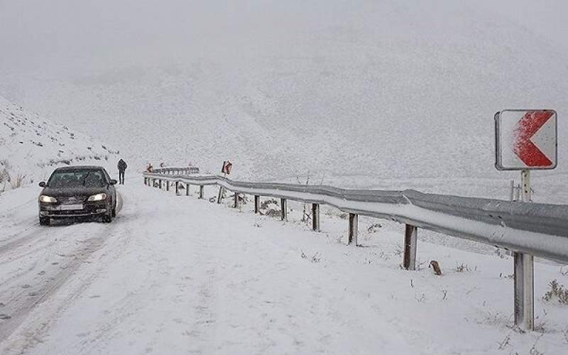 بارش برف و باران در جاده‌های ۱۹ استان