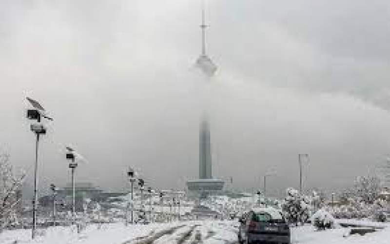 بارش برف و وزش باد شدید در تهران