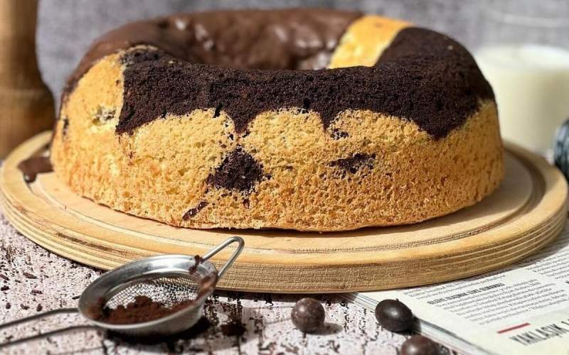 طرز پخت کیک شکلاتی دو رنگ فقط در ۲۰ دقیقه