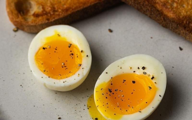 چگونه تخم‌مرغ را عسلی و یا سفت کنیم؟
