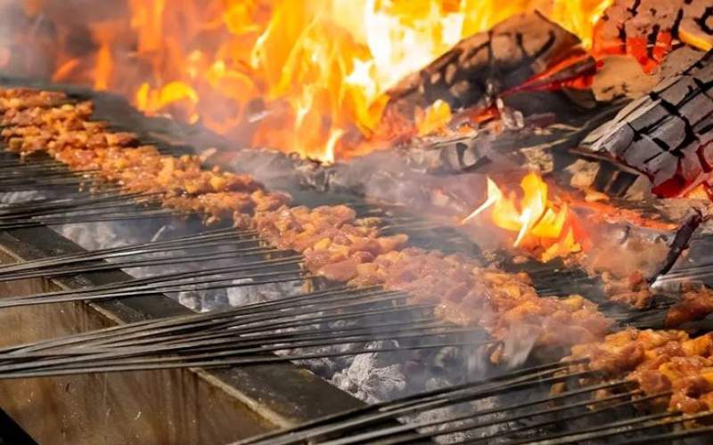 چنجه و جگر کبابی غذای خیابانی در استانبول