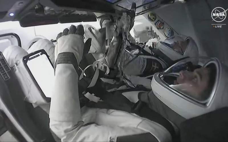 یاسمین مقبلی و سه فضانورد دیگر مأموریت کرو ۷ به سلامت به زمین بازگشتند