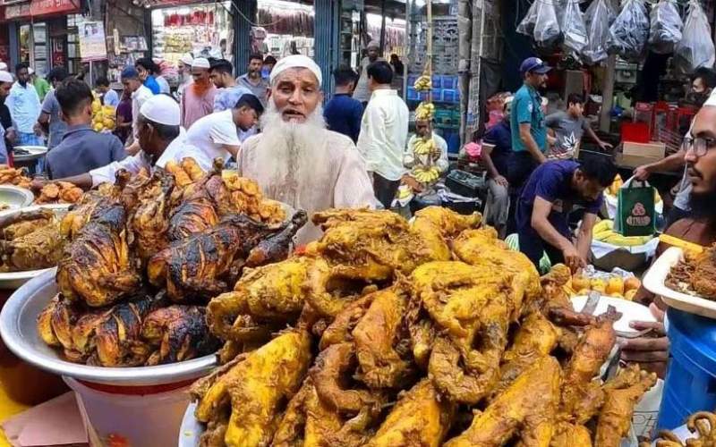 مرغ سوخاری غذای خیابانی محبوب دربنگلادش