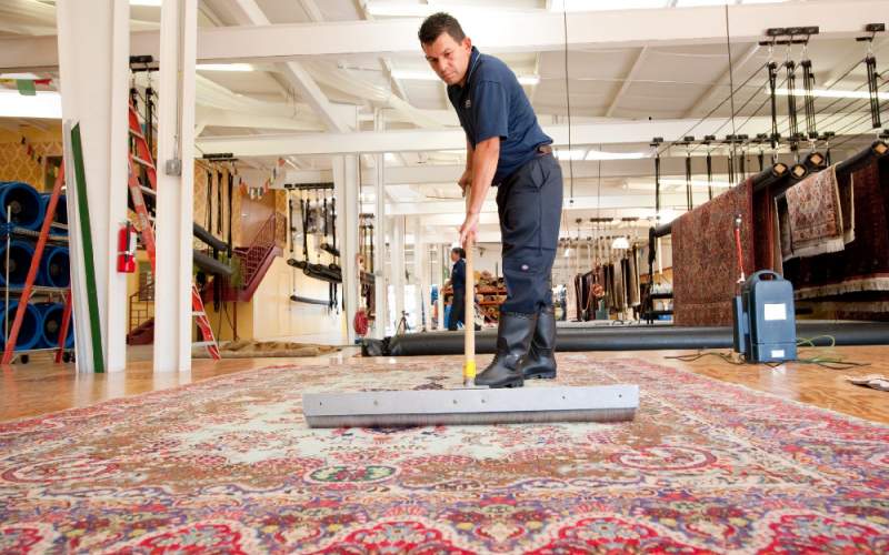 خطرات سپردن فرش به قالیشویی غیر مجاز