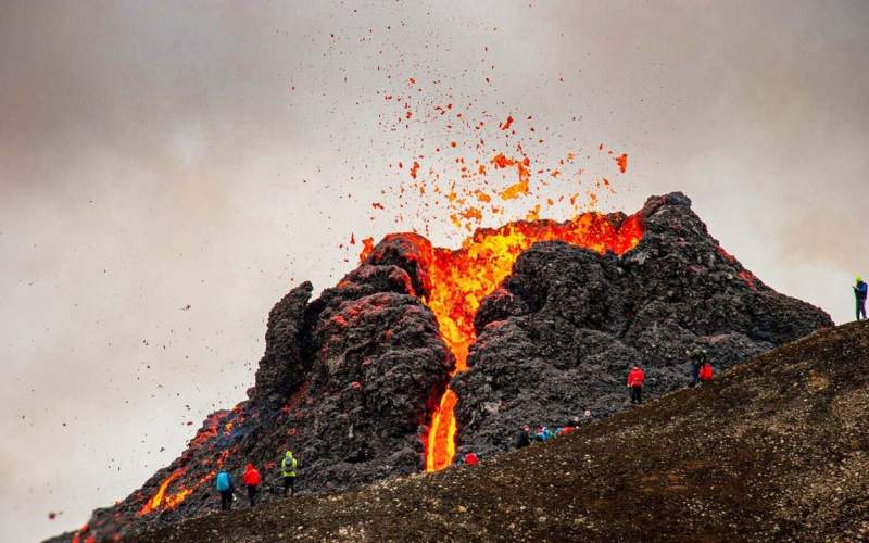 فوران آتشفشان ایسلند را از نزدیک ببینید