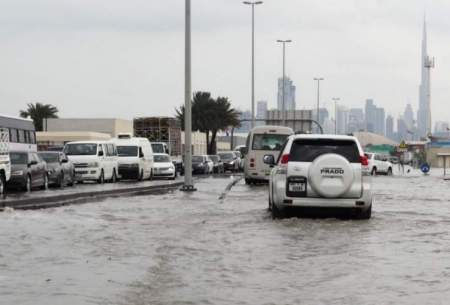 بزرگراه معروف شیخ زاید دبی بعد از بارندگی!