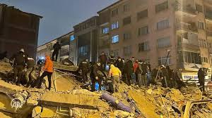 زلزله شدید مردم ترکیه را به خیابان‌ها کشاند