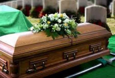 لحظه دلهره‌آور ریزش قبر در هنگام تشییع جنازه