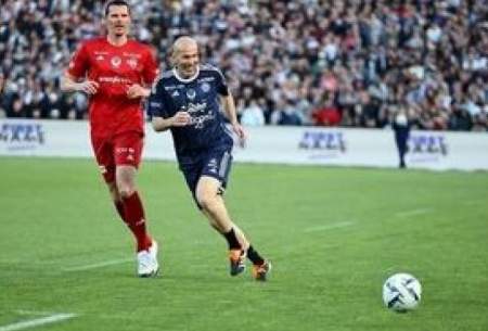 نمایش ستاره فوتبال فرانسه در سن ۵۱سالگی