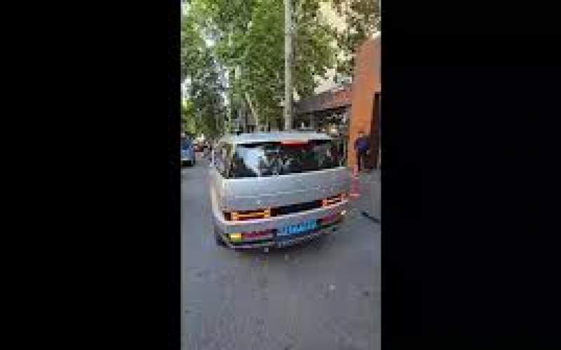 ورود جدیدترین خودروی سانتافه به خیابان‌های تهران با پلاک سیاسی