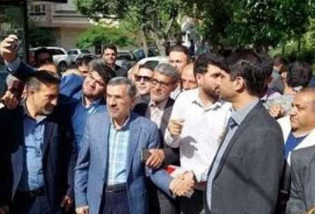 شوخی منشوری محمود احمدی‌نژاد با خبرنگاران