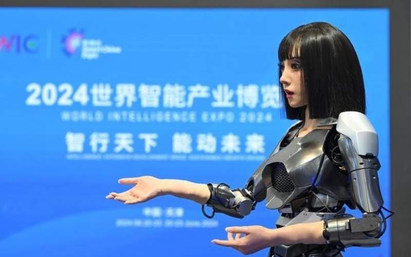 هنرنمایی ربات‌های انسان‌نما در نمایشگاه چین
