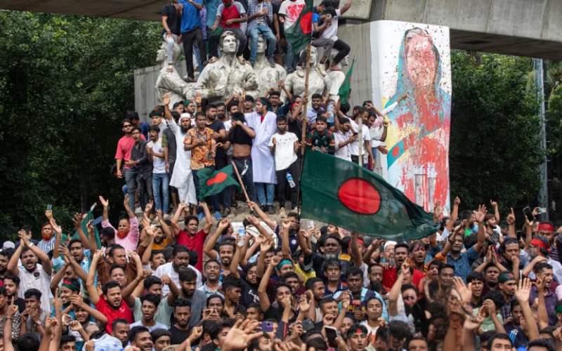 پیروزی معترضان در بنگلادش