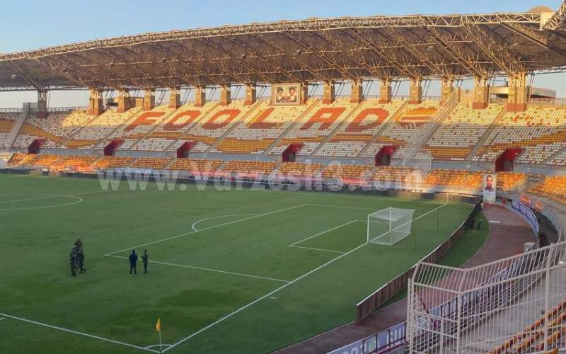 نبرد استقلال با استقلال در ورزشگاه فولاد