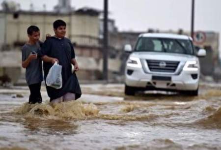 وقوع سیل در مکه و جده؛ مدارس تعطیل شدند