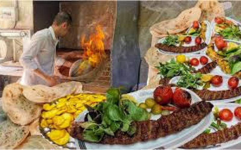 غذای خیابانی در ایران؛ درست کردن چلوکباب در تهران