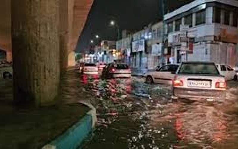 بارش شدید باران، تمام این شهر را زیر آب برد