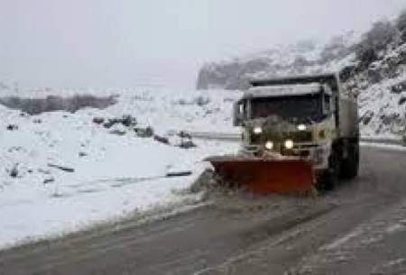 ادامه بارش برف در محور کندوان