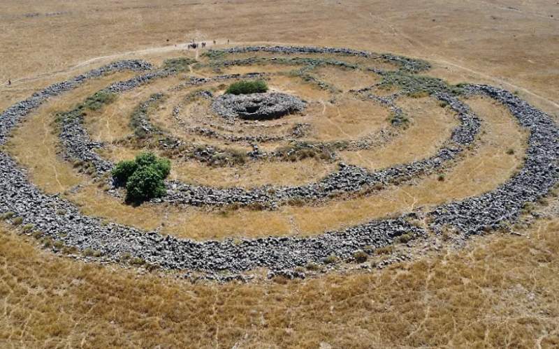 معمای چرخ ارواح باستانی پیچیده‌تر شد