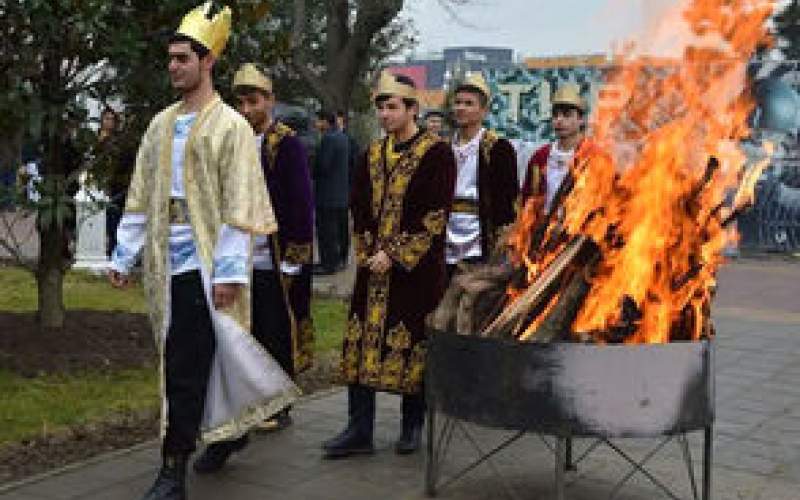 تصاویری تماشایی از رقص و شادی در جشن سده