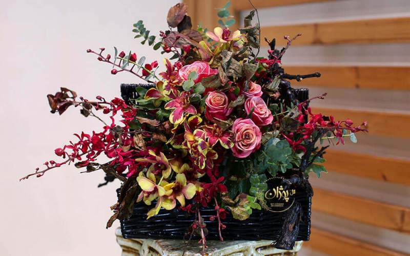 هدیه ای از جنس طراوت؛ راهنمای انتخاب گل مناسب برای محل کار