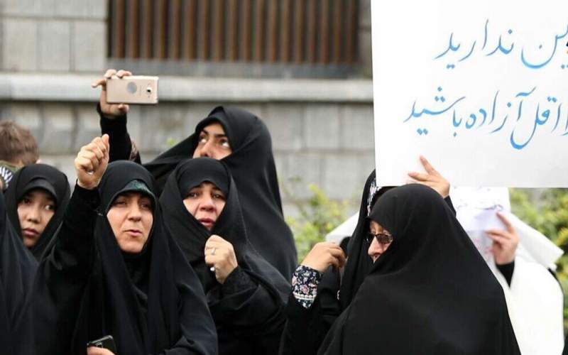 اجرای قانون حجاب شکاف‌ها و نارضایتی‌ها در جامعه را افزایش می‌دهد