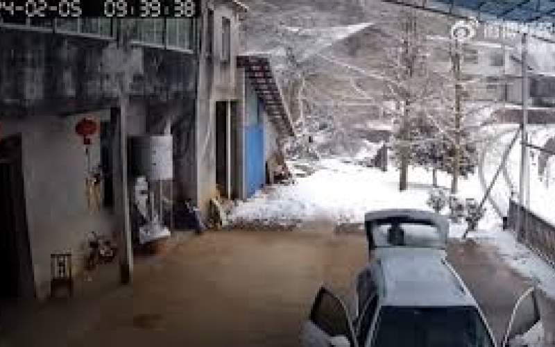 فرار به موقع راننده هوشیار قبل از ریزش سقف