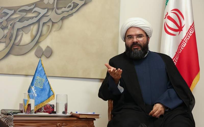 تحصن‌کنندگان قانون حجاب پول دریافت می‌کنند