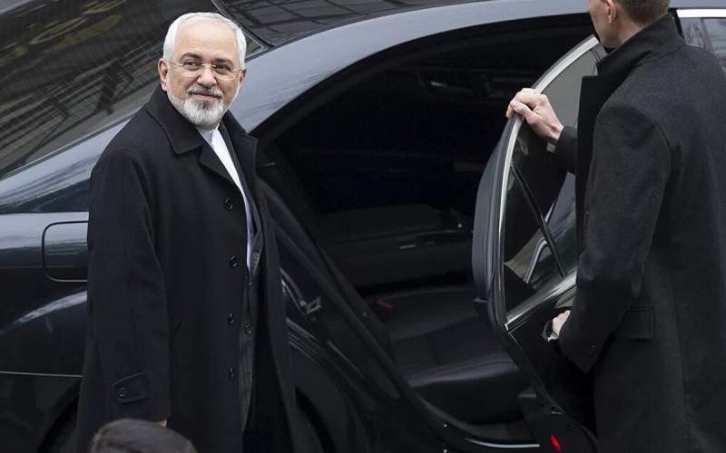 دور شدن جواد ظریف از دولت باعث می‌شود مردم به او نزدیک شوند