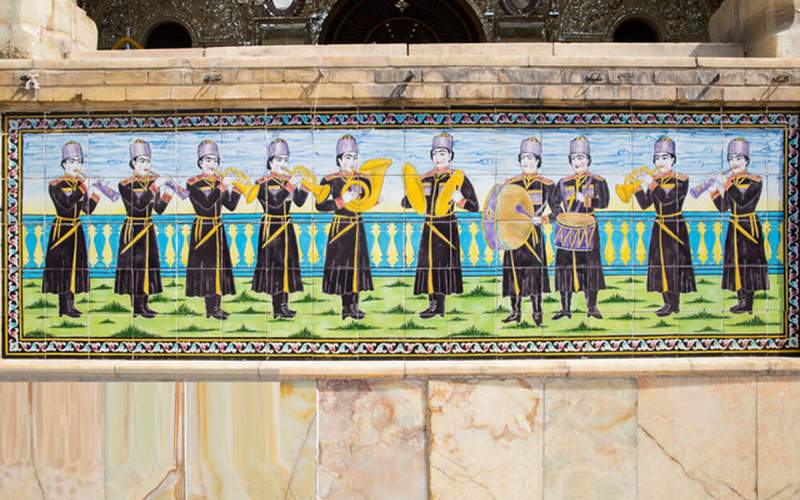 ماجرای تغییر شکل سرباز نوازنده در کاخ گلستان