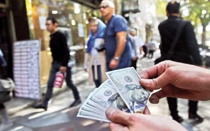 دلار به کانال ۷۰ هزار تومان نزدیک شد