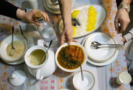 آیا غذای خود را کمتر از ۲۰ دقیقه می‌خورید؟