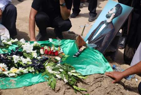 خاکسپاری ۲ جانباخته حادثه بندر شهید رجایی